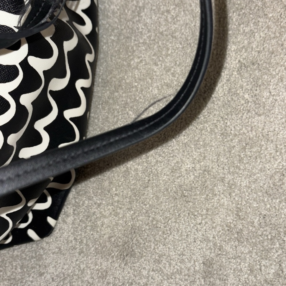 Kate Spade Purse - Picture 8 of 8